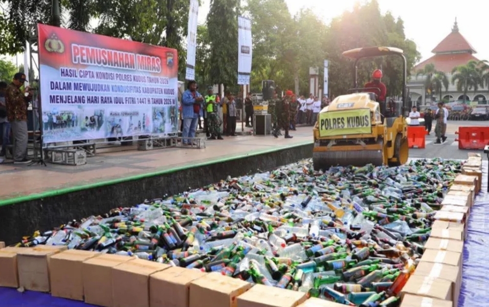 Kudus Zero Alkohol: Polres Musnahkan Ribuan Botol Miras Jelang Lebaran 2026