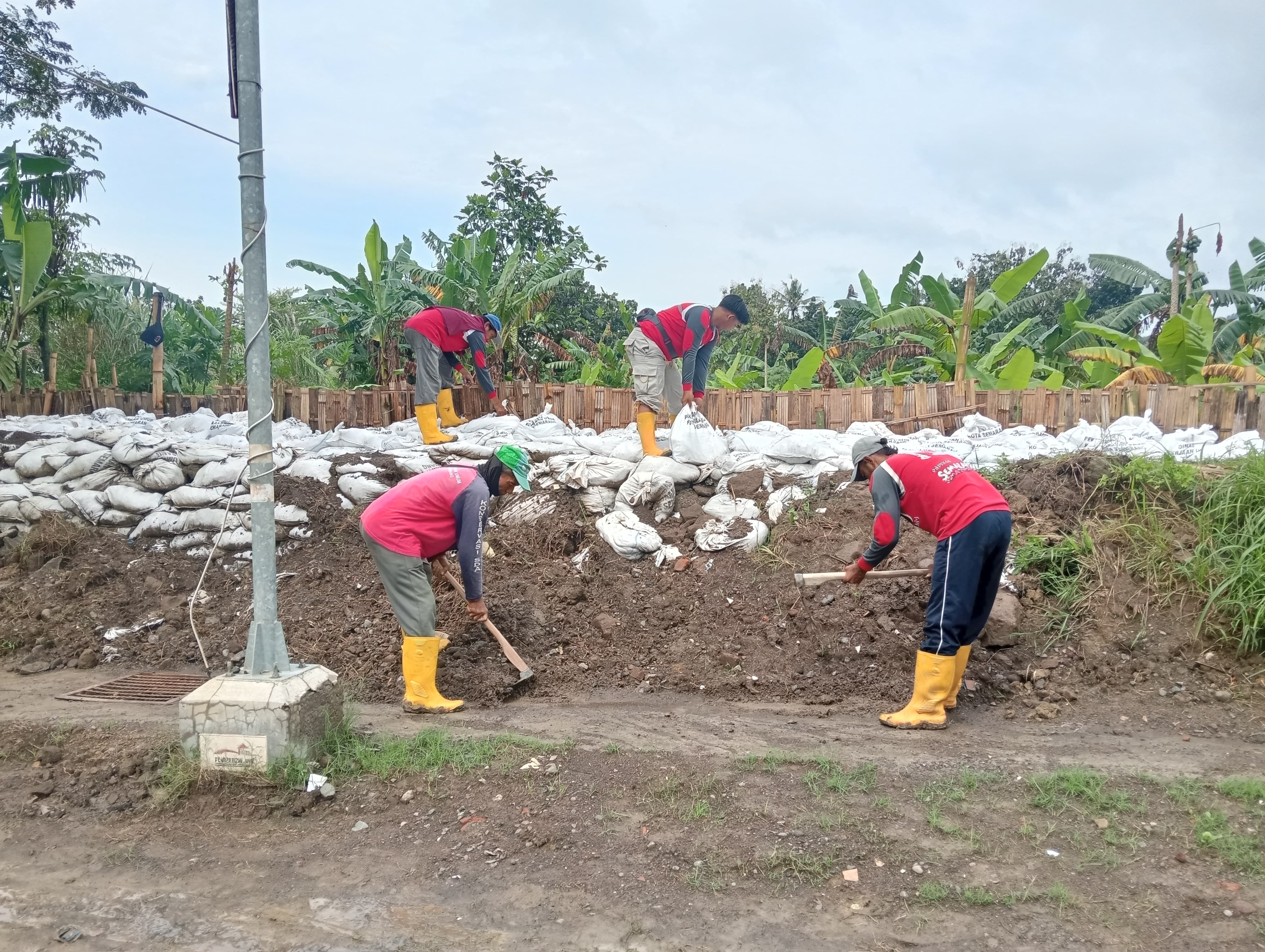 Pemkot Semarang Perkuat Tanggul Kali Babon untuk Merespon Hujan Lebat