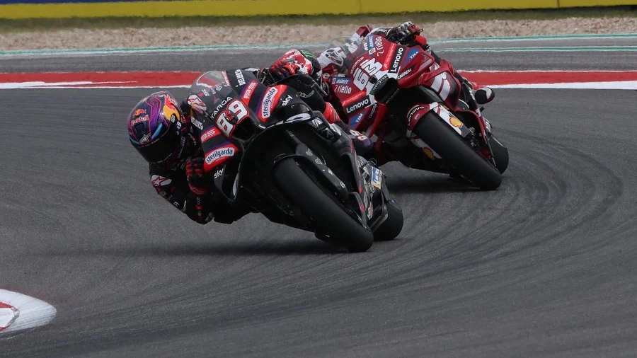 Kejutan di Sprint Race MotoGP Amerika: Jorge Martin Raih Kemenangan Perdana, Marquez Terancam Penalti