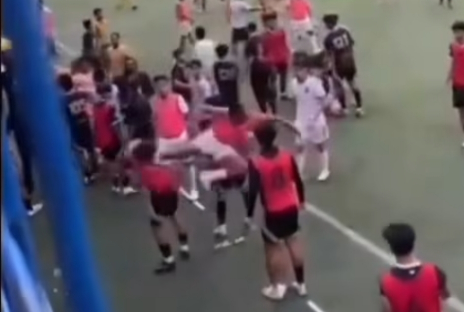 Tendangan “Kungfu” Fadly Alberto Hengga di EPA Liga 1 U-20 Picu Kontroversi, Terancam Sanksi Berat