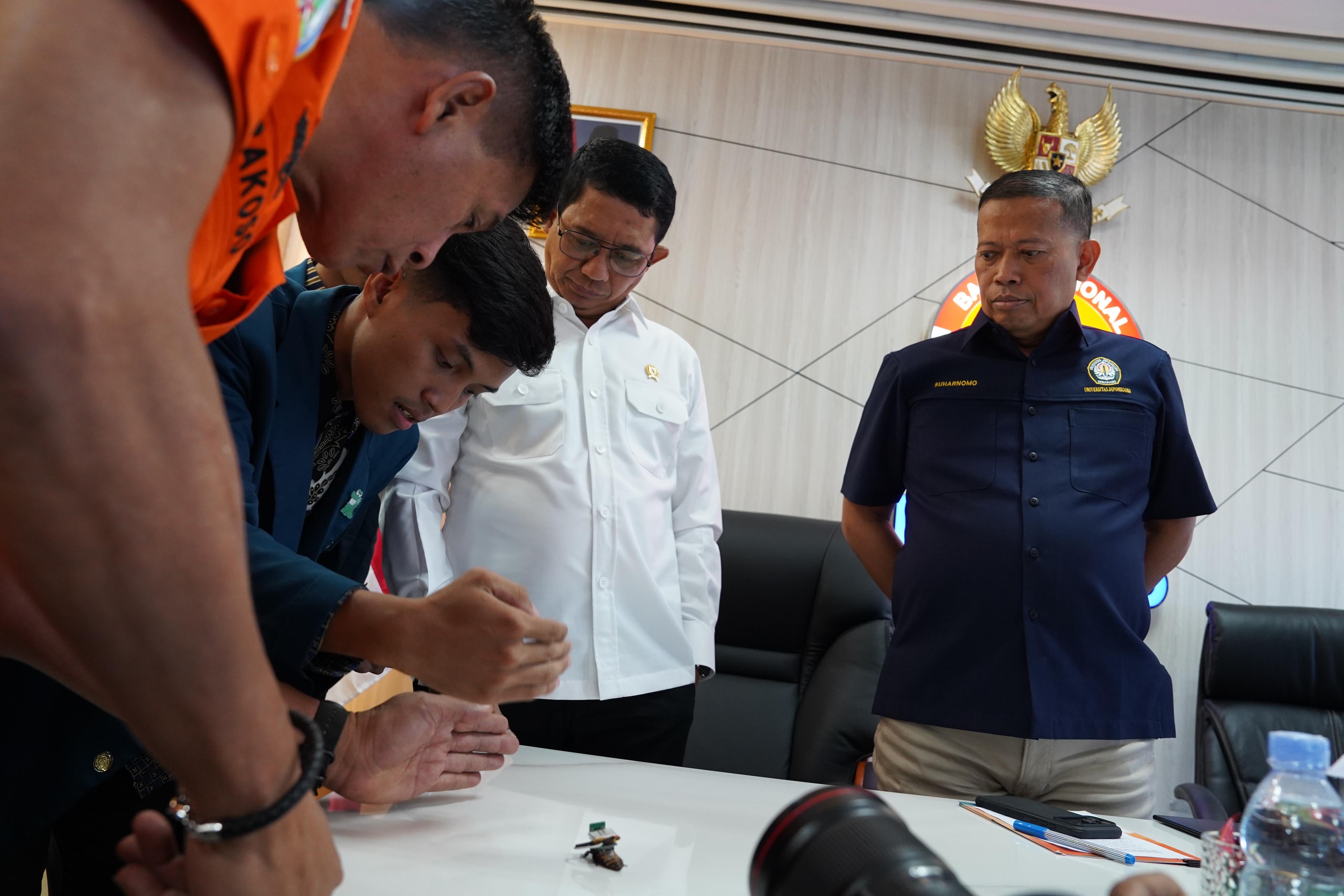 Robot Kecoa UNDIP Unjuk Gigi di BNPB, Teknologi Inovatif untuk Misi Pencarian Korban Bencana 