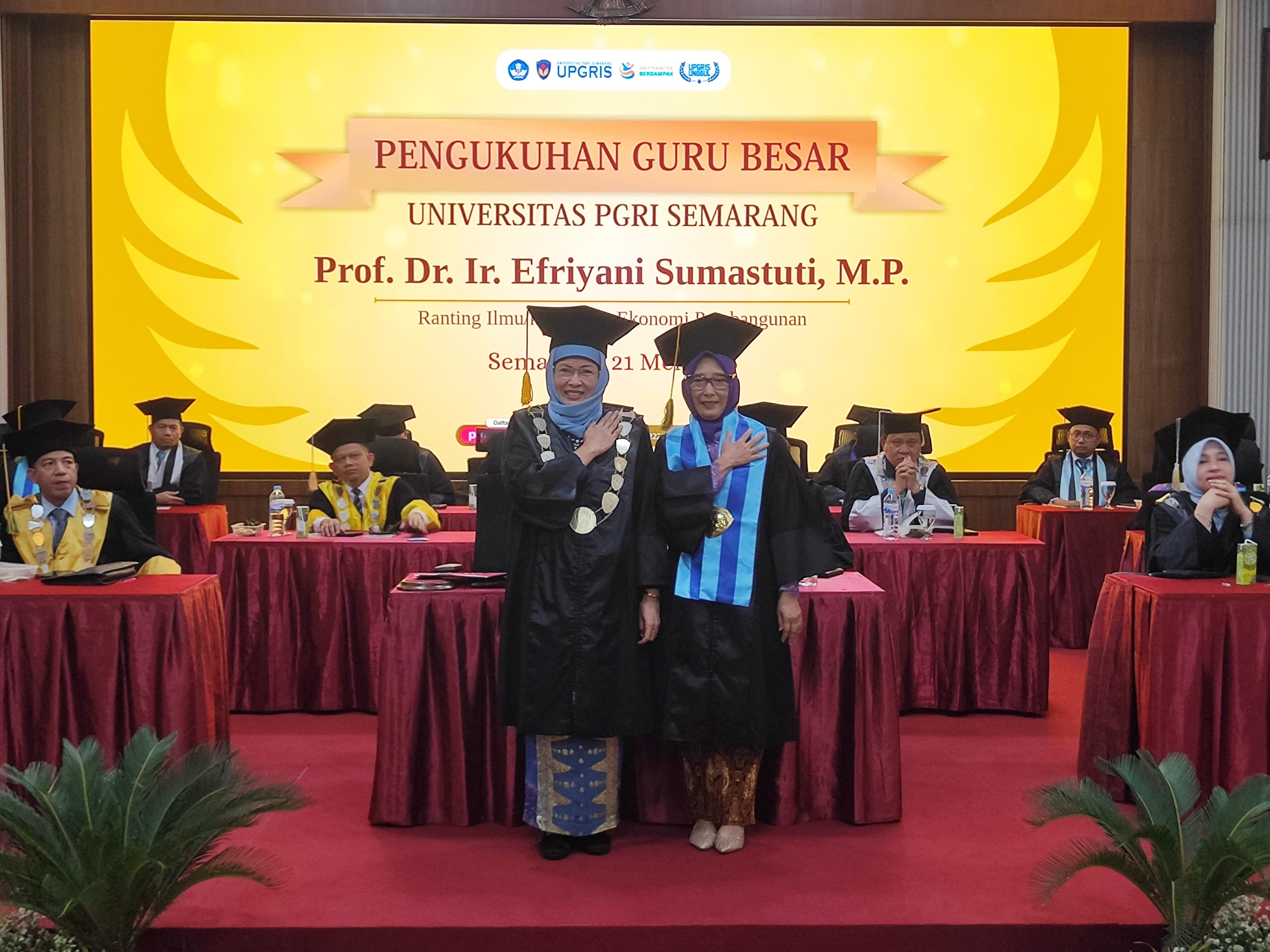 UPGRIS Kukuhkan Guru Besar ke-12, Prof Efriyani Sumastuti Dorong Penguatan Literasi Keuangan dan UMKM Pariwisata