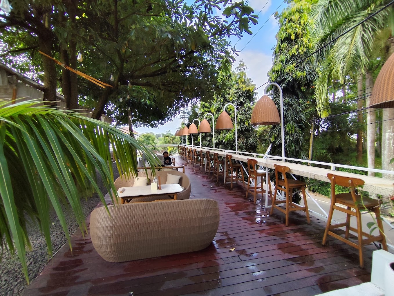 Dari Nuansa Bali hingga Maldives, Ini 7 Rekomendasi Kafe Kekinian di Kota Batu