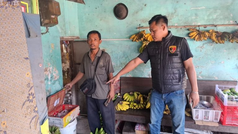 Pura-pura Belanja Buah, Perempuan di Kudus Kepergok Gondol Uang Kios Rp250 Ribu