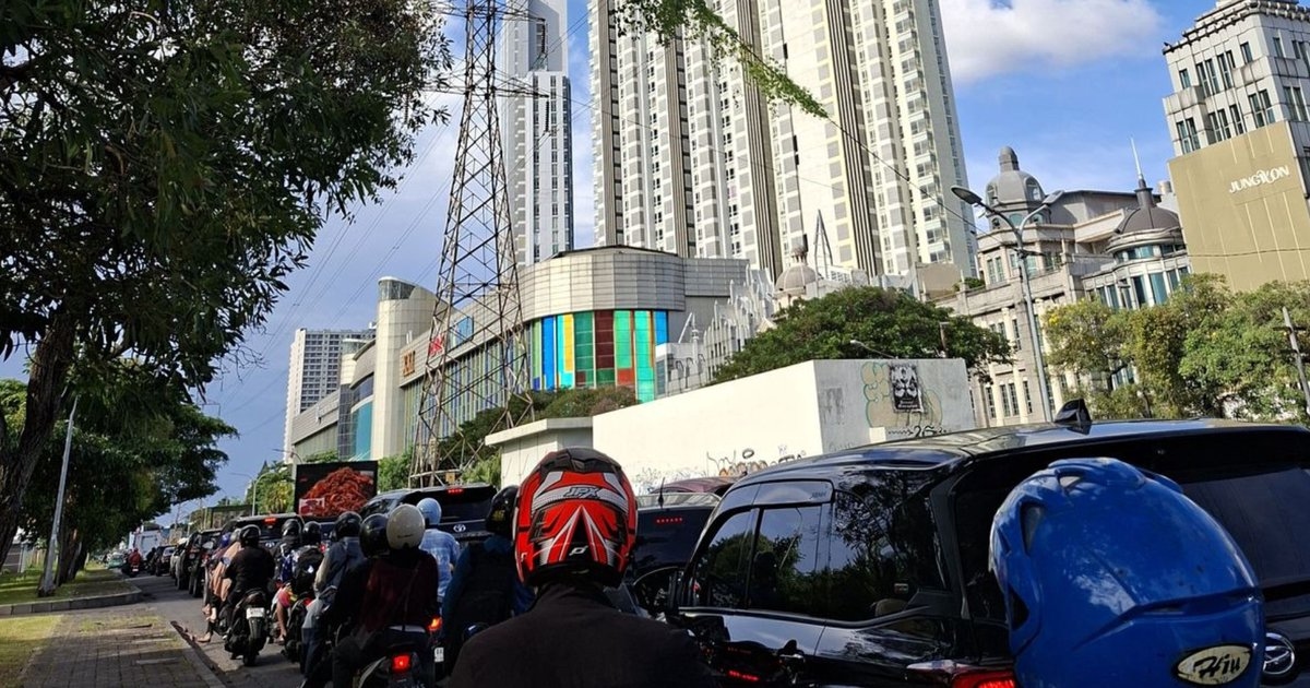 Cek Update Rute Macet Kota Surabaya, Kamis 15 Oktober 2026: Proyek Drainase 100 Titik Bikin Surabaya Macet Parah