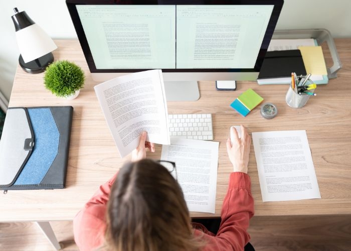 Berikut 4 Jenis Pekerjaan yang Masih Berkaitan dengan Dunia Penerjemah Bahasa