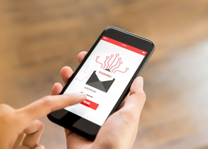 Bahaya Modus Phising Melalui Whatsapp, Begini Cara Mengatasinya
