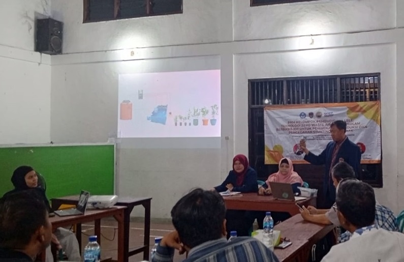 Terapkan Teknologi Berbasis IoT, Tim Pengabdian UPGRIS  Dampingi Kelompok Pembudidaya Ikan di Semarang