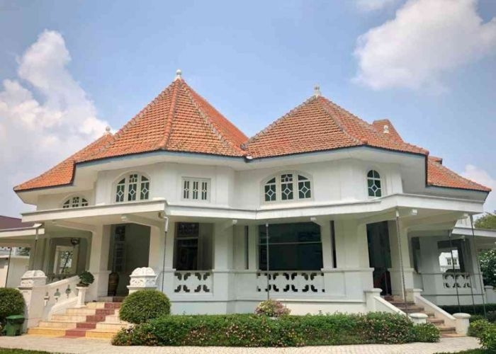 Omah Lowo: Mengulik Sejarah, Kisah Mistis hingga Proses Renovasi Menjadi Rumah Heritage Batik Keris