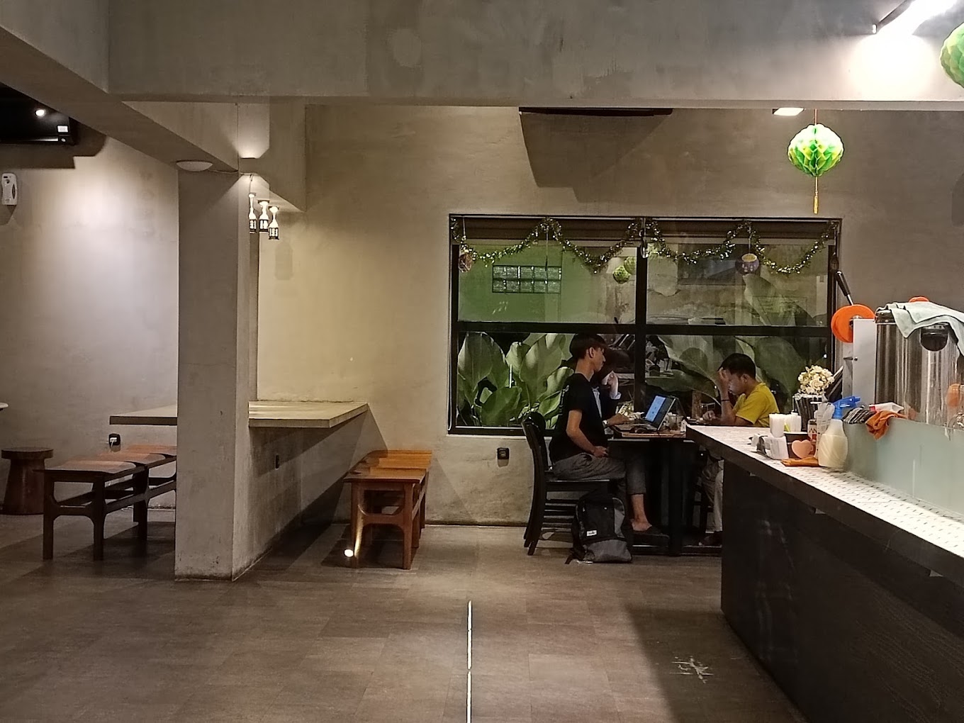 Rekomendasi Cafe-Cafe Nyaman di Solo untuk Bekerja dan Belajar: Pilihan yang Menarik untuk Produktivitas Anda