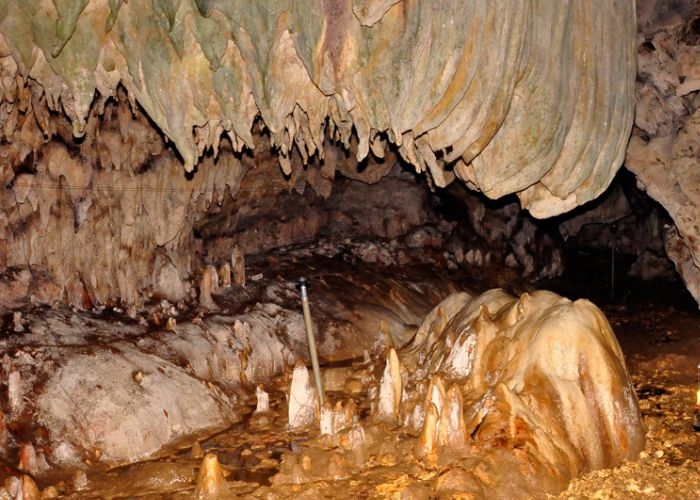 Misteri dan Sejarah Goa Petruk: Kisah Kesetiaan dan Wahyu Baratayudha