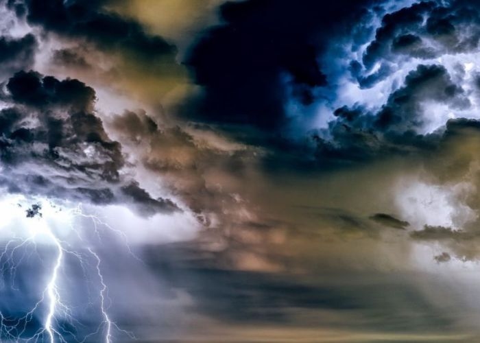 Menghadapi Tantangan Cuaca Ekstrem Pada Desember 2023: PLN Siap Amankan Kelistrikan di Jawa Tengah dan D.I. Yogyakarta