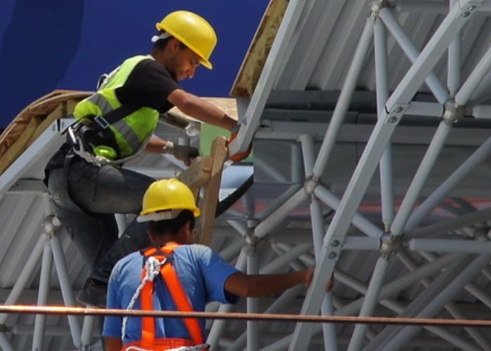 Meniti Karya Manual: 5 Zodiak yang Menonjol dalam Pekerjaan Fisik