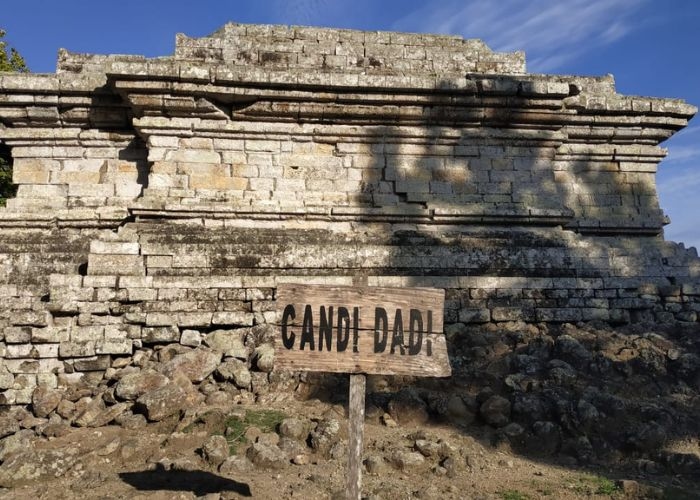 Tempat Misteri di Tulungagung: Candi Dadi, Keindahan Mistis di Puncak Bukit Boyolangu