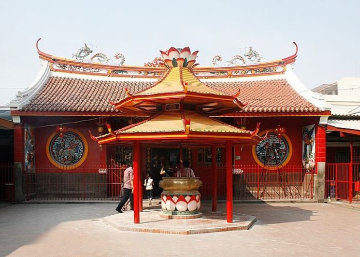 Sejarah Klenteng Kim Tek Le (Jin De Yuan): Keindahan dan Kebijaksanaan yang Abadi di Tengah Jakarta