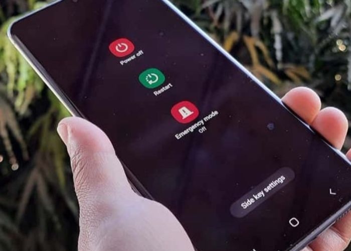 Informasi Seputar Teknologi: Penting Sekali Mengetahui 7 Penyebab Smartphone Bisa Restart Ulang dengan Sendiri