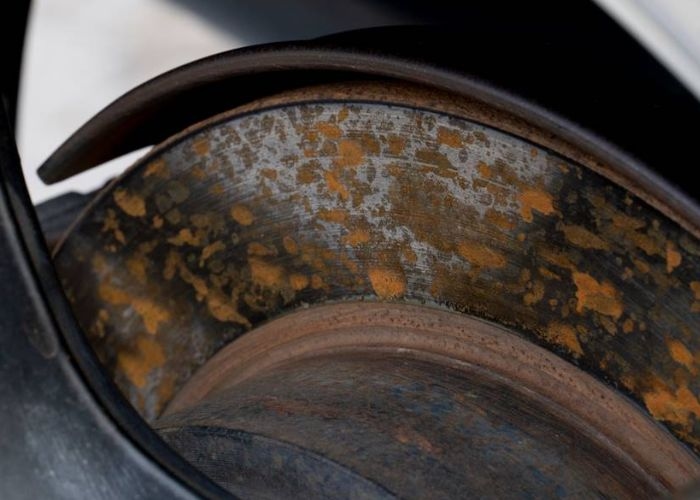 Seputar Otomotif: Bercak Karat pada Piringan Cakram Mobil, Apa dan Mengapa Bisa Terjadi?