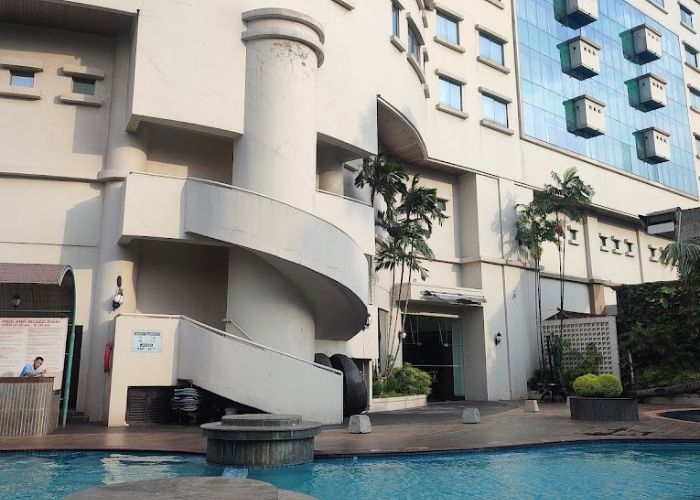 Pengalaman Menginap di Hotel Grand Aquila Bandung: Antara Kemewahan Kota Bandung dan Kisah Misteri yang Menegangkan