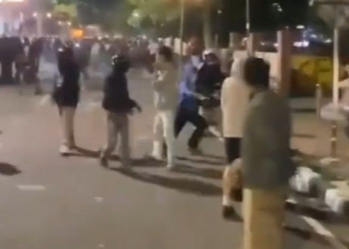 BIKIN KAGET! Salatiga yang Terkenal Damai Mendadak Mencekam! Ada Apa dengan Demo yang Berakhir Ricuh?