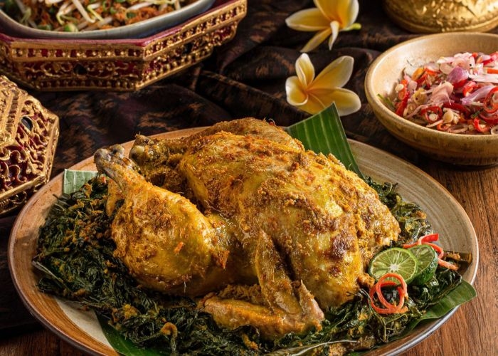 Gak Cuma Enak, Ternyata Ayam Betutu Punya Sejarah Sakral dan Filosofi yang Bikin Merinding!