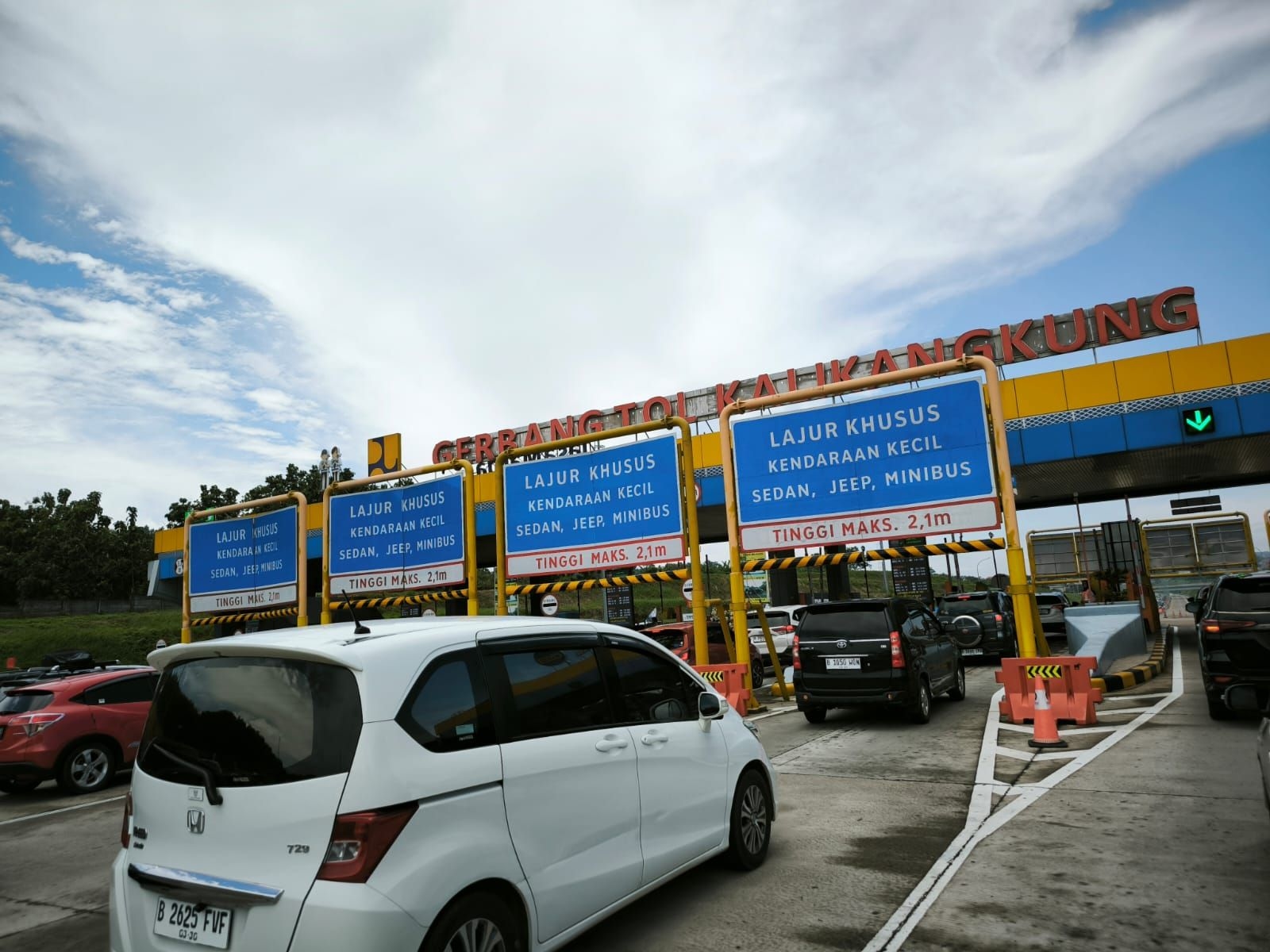 Arus Balik di Gate Tol Kalikangkung Alami Lonjakan, Polisi Pastikan Lalu Lintas Tetap Terkendali