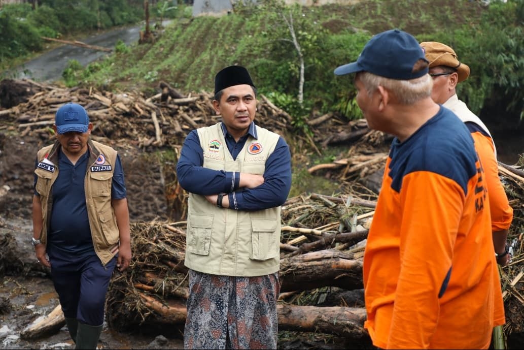 Tinjau Titik Terparah Banjir Bandang Pemalang, Taj Yasin Dorong Pemerintah Pusat Perkuat Hutan Lindung
