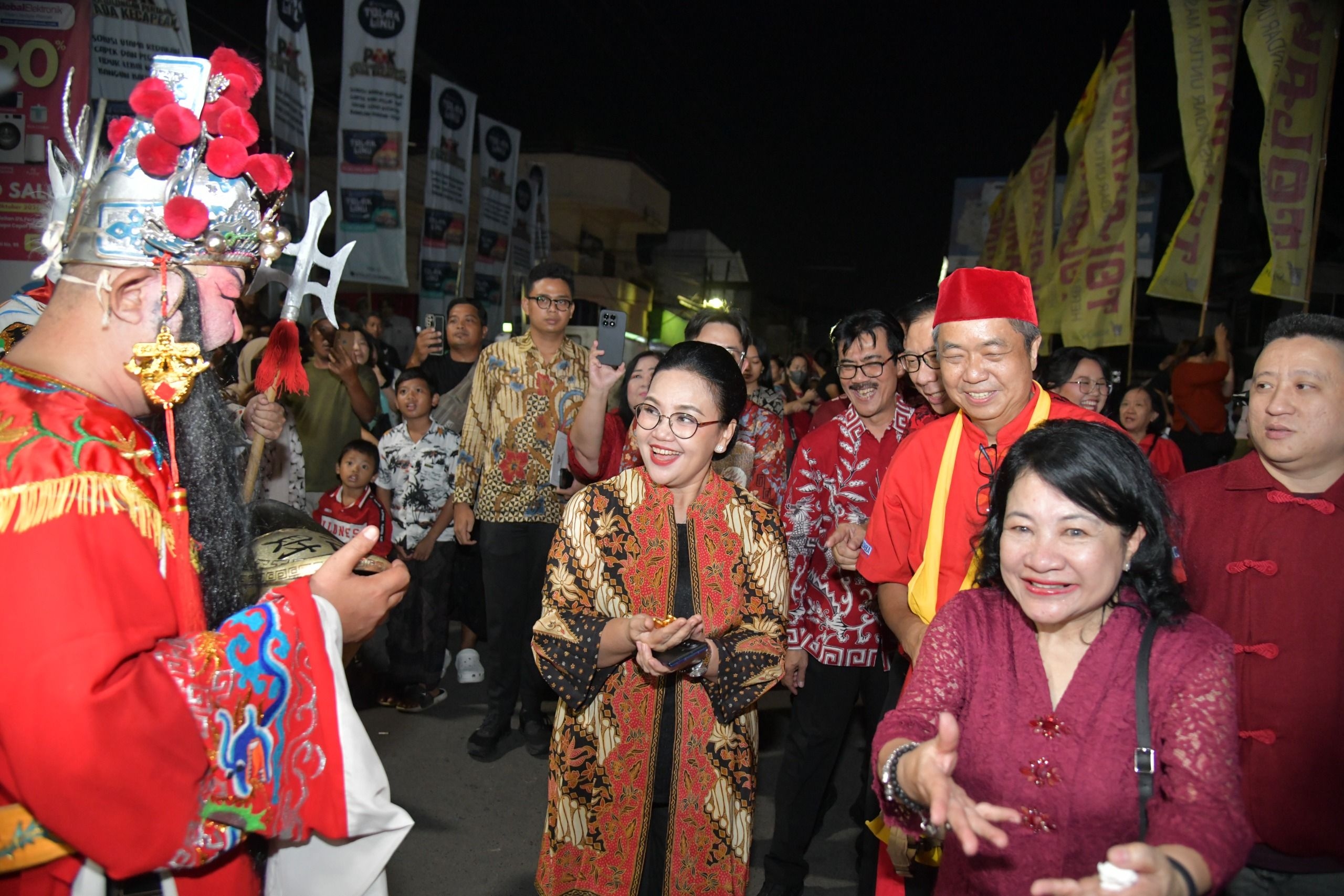 Buka Pasar Imlek Semawis, Wali Kota Agustina Sebut Kedamaian Warga Jadi Kunci Kesejahteraan Semarang