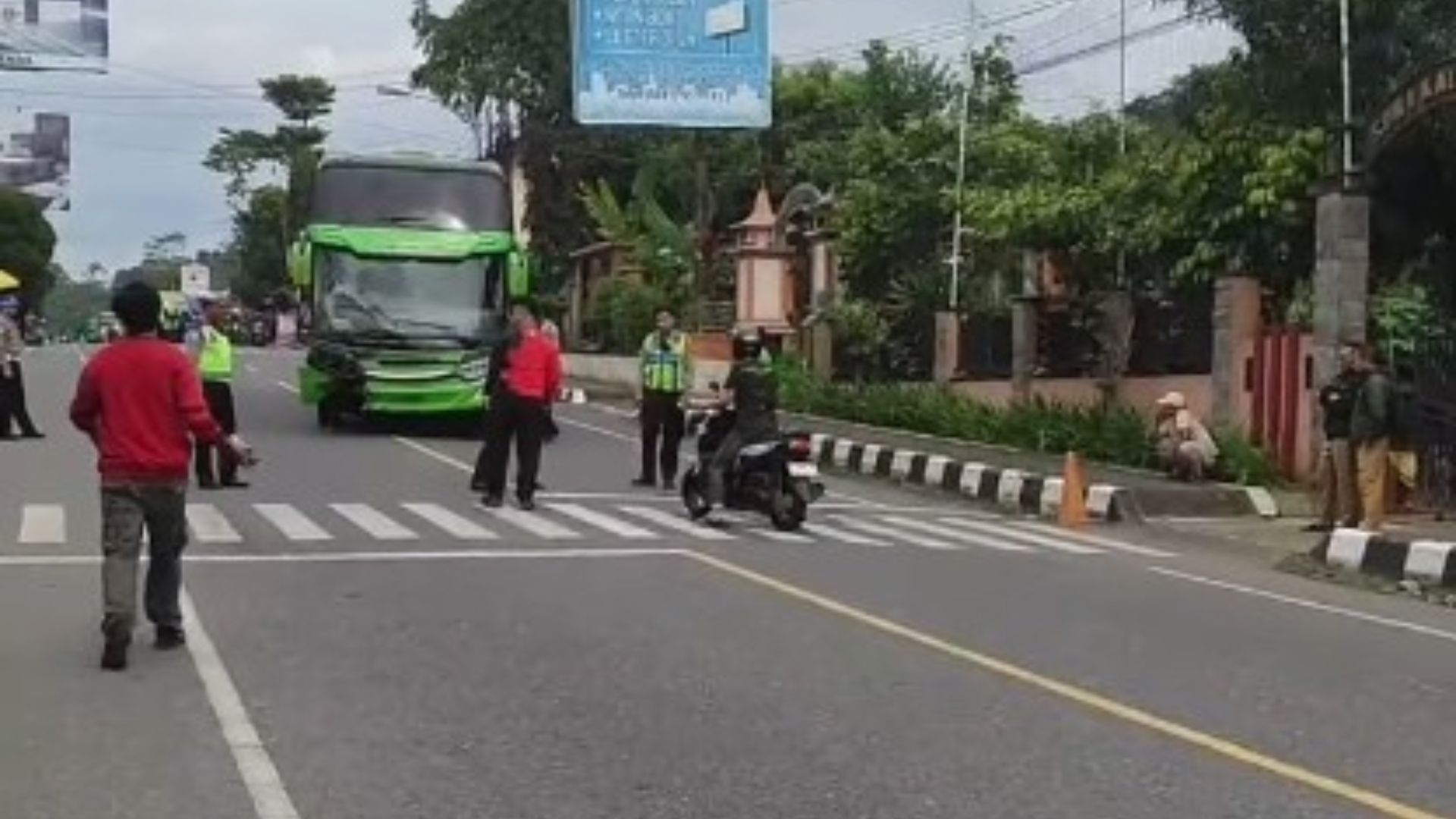 Klarifikasi Kecelakaan Bus vs Motor di Banjarnegara: Fakta Sebenarnya Terungkap