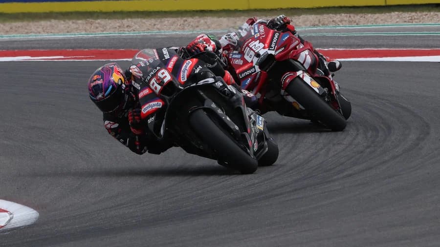 Kejutan di Sprint Race MotoGP Amerika: Jorge Martin Raih Kemenangan Perdana, Marquez Terancam Penalti