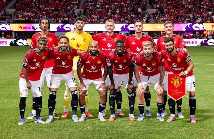 Bermain Imbang Sengaja Demi Selamatkan Rambut Fans? Ini 7 Teori Konspirasi MU yang Bikin Geleng-Geleng Kepala