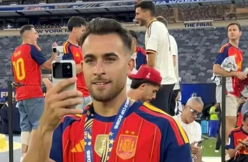 Honor Robot Phone Unjuk Gigi di Final Piala Dunia 2026, Kamera AI Bisa Ikuti Bola dan Pemain Secara Otomatis