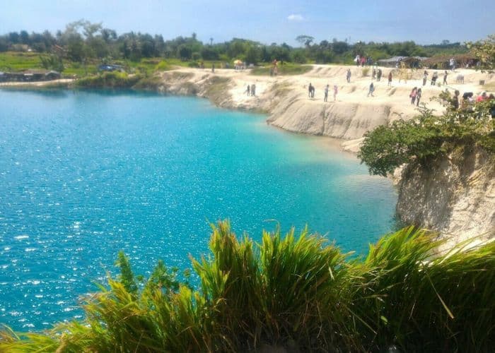 Misteri dan Keajaiban Telaga Biru: Pesona Alam Buatan yang Mampu Menggetarkan Mata dan Jiwa