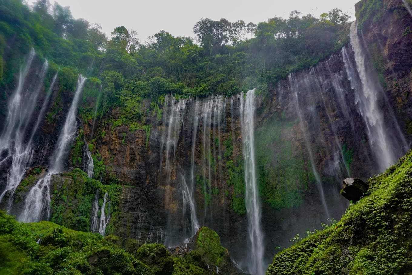 Ingin Menjelajahi Keindahan Air Terjun Tumpak Sewu? Sebaiknya 6 Hal Ini Kamu Perhatikan dan Persiapkan