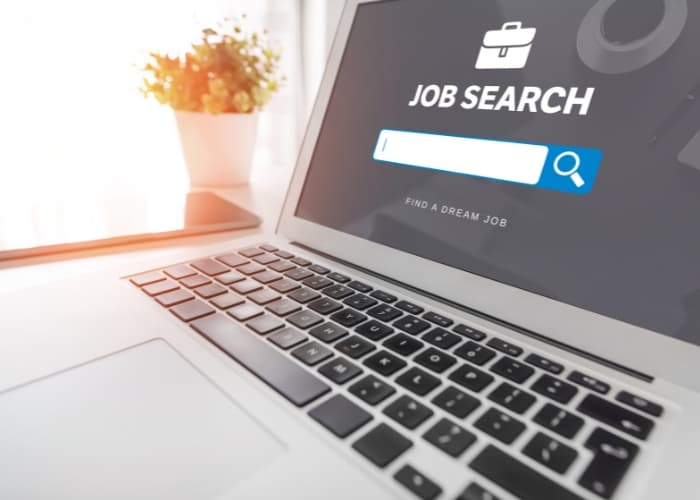 Panas! Baru Resign Kerja Abis Lebaran? Jangan Panik! 4 Aplikasi Pencari Kerja Ajaib Ini Bikin Kamu Langsung Dilirik Perusahaan Impian! (Part 1)