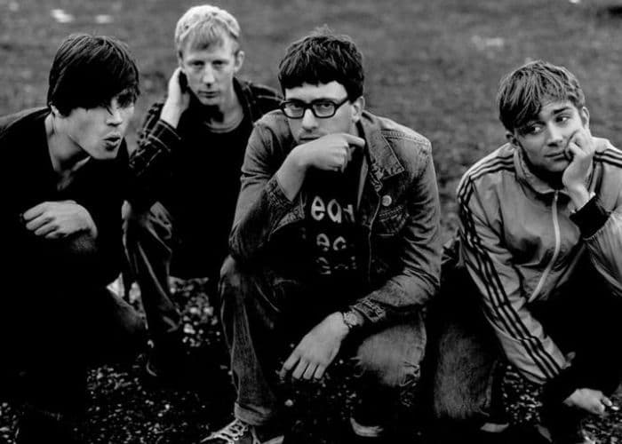 Wajib Dengar! 10 Lagu Terbaik Blur yang Bikin Kamu Ketagihan Dengerin Lagi dan Lagi