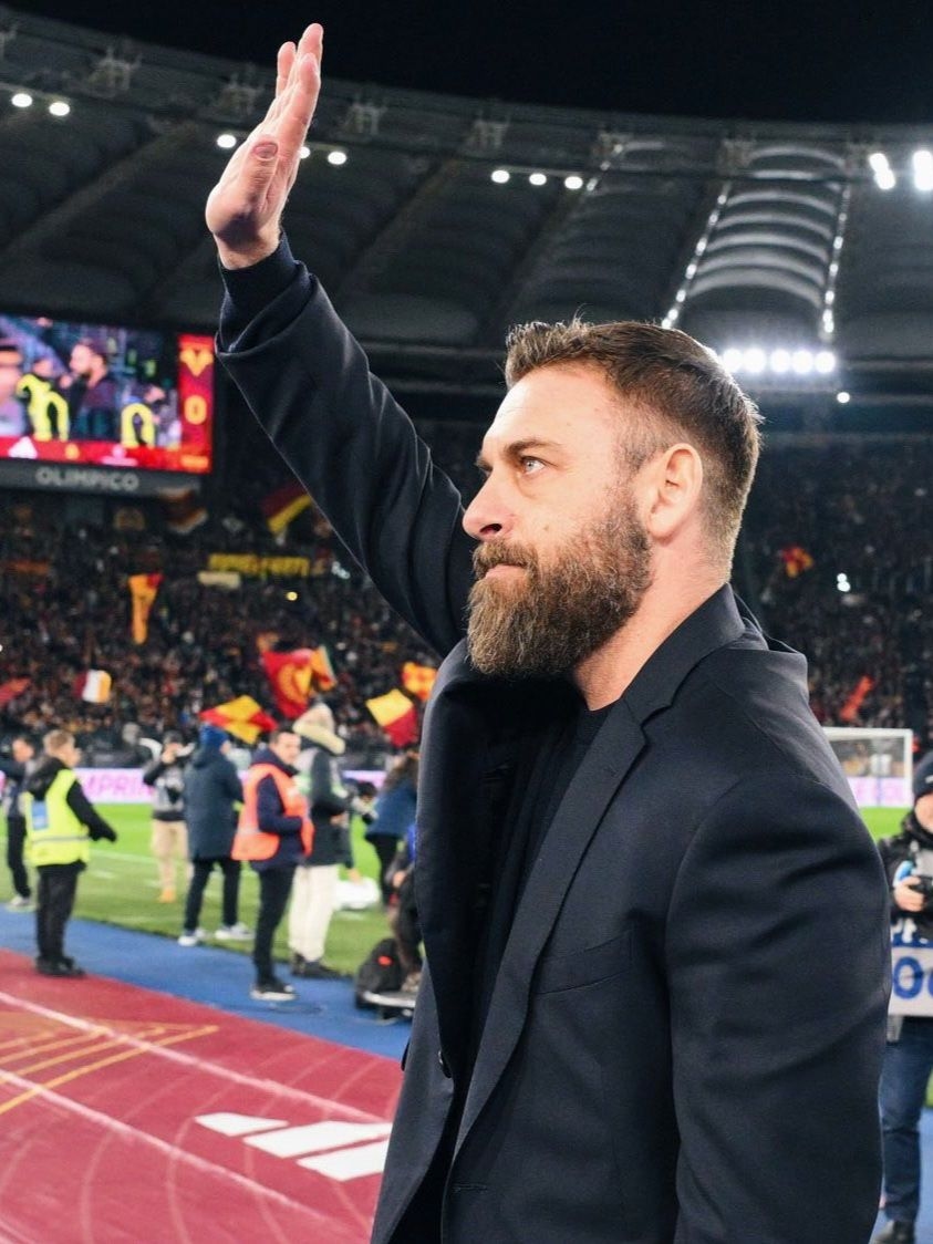 De Rossi Jelaskan Strategi Khusus saat Genoa Hajar Roma: "Saya Harus Profesional"