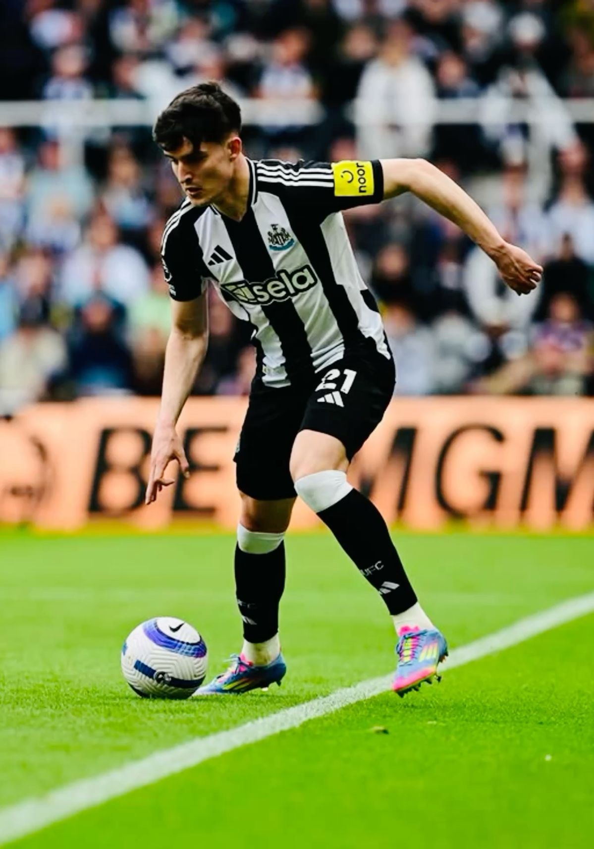 Kontrak Mandek, Tino Livramento Jadi Target Utama The Gunners