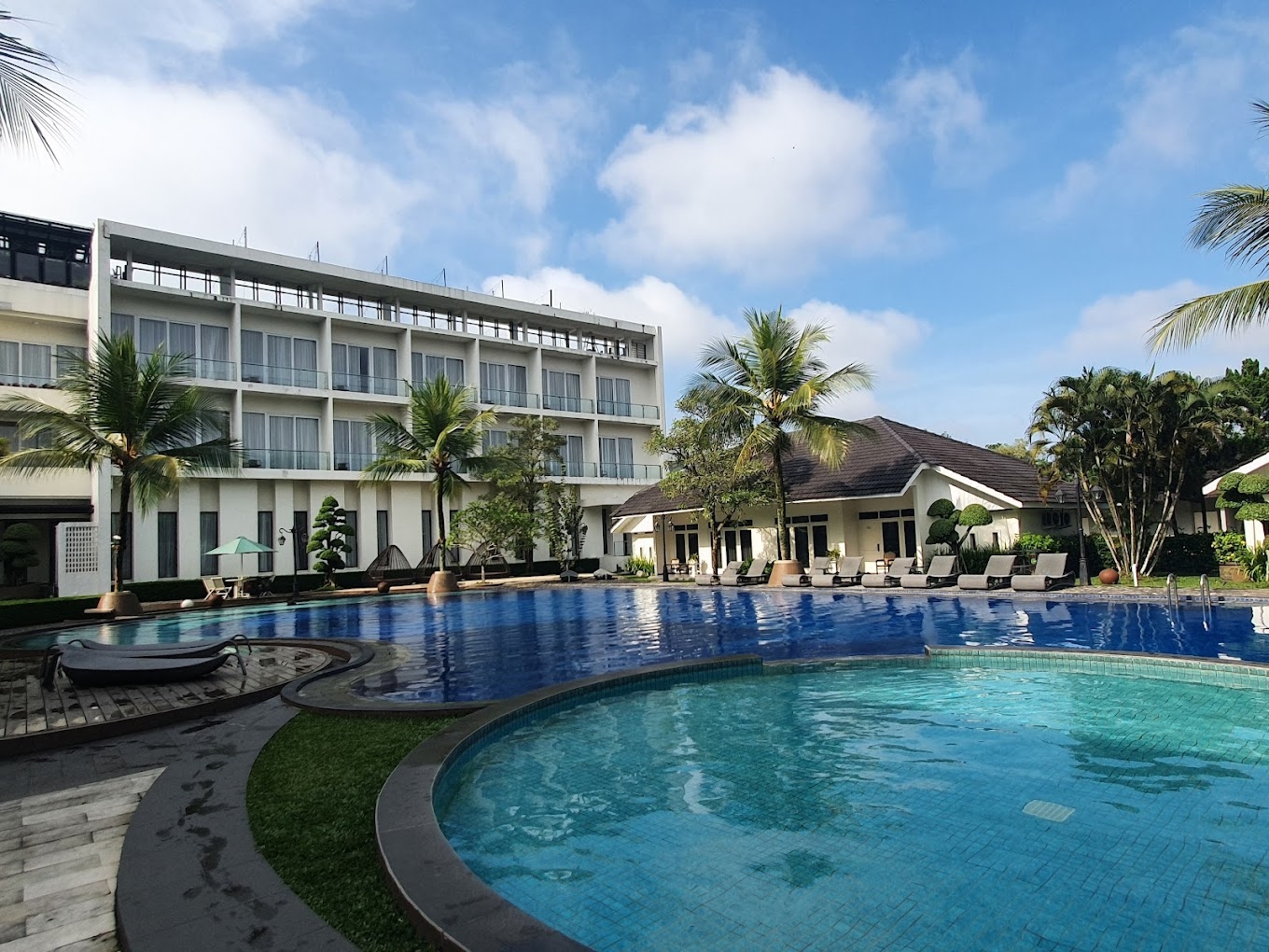 Bosan Hotel Biasa? Ini 8 Hotel Unik di Purwokerto yang Wajib Masuk Wishlist 2026!