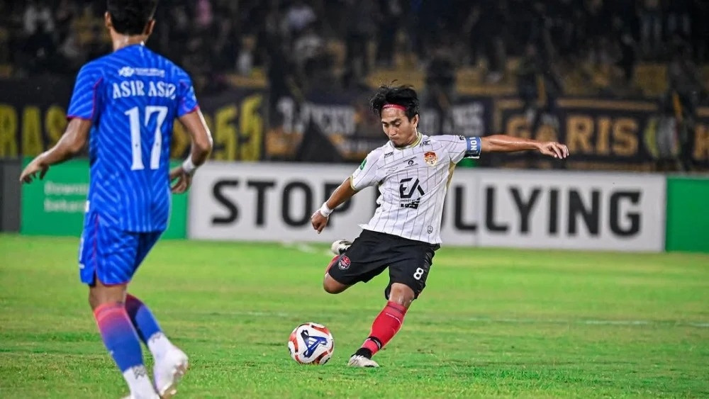 UPDATE SCORE! Persekat vs Sriwijaya FC, SKOR 2-0 Serra Matos dan Mandosir Jadi Pembeda