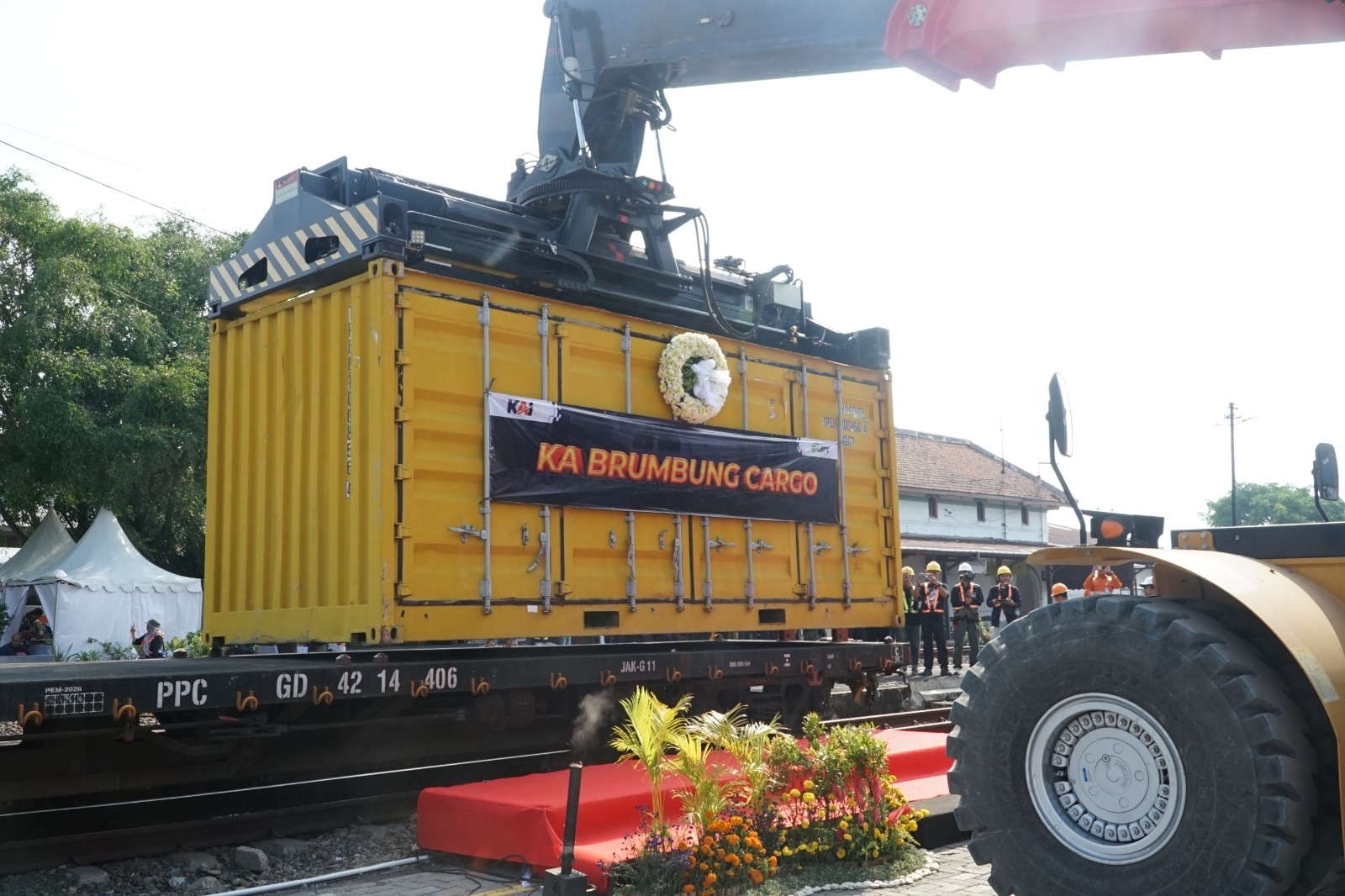 KA Brumbung Cargo Resmi Meluncur, KAI Perkuat Jalur Logistik Jakarta–Jawa Tengah
