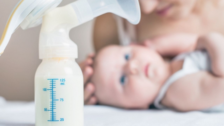 Jangan Gegabah Mengganti ASI Eksklusif dengan Susu Formula Bila Bayi Anda Tidak Ingin Terkena 4 Dampak Ini