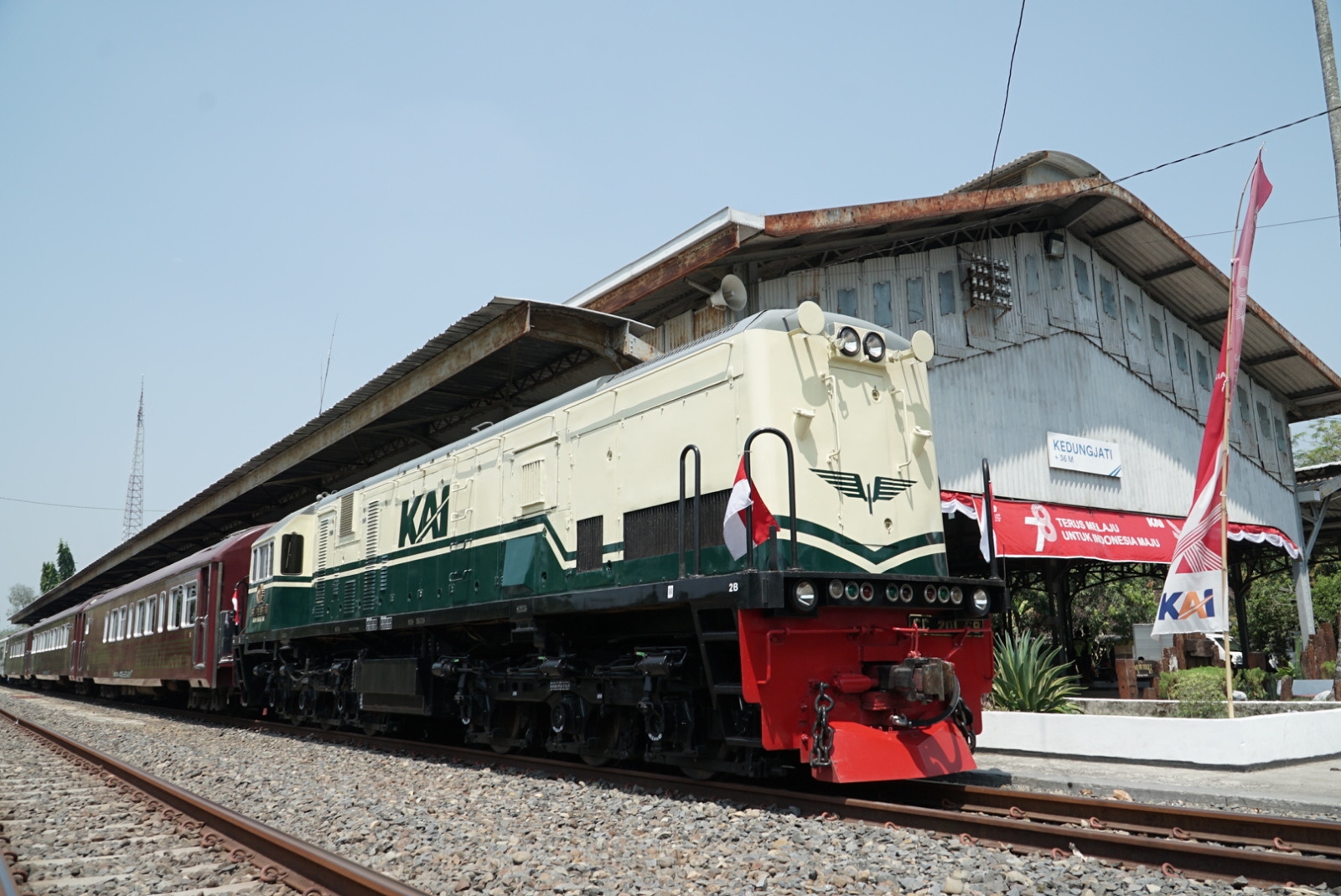 Napak Tilas Perjalanan KA Pertama, 78 Kepala Daerah Naik Kereta Wisata