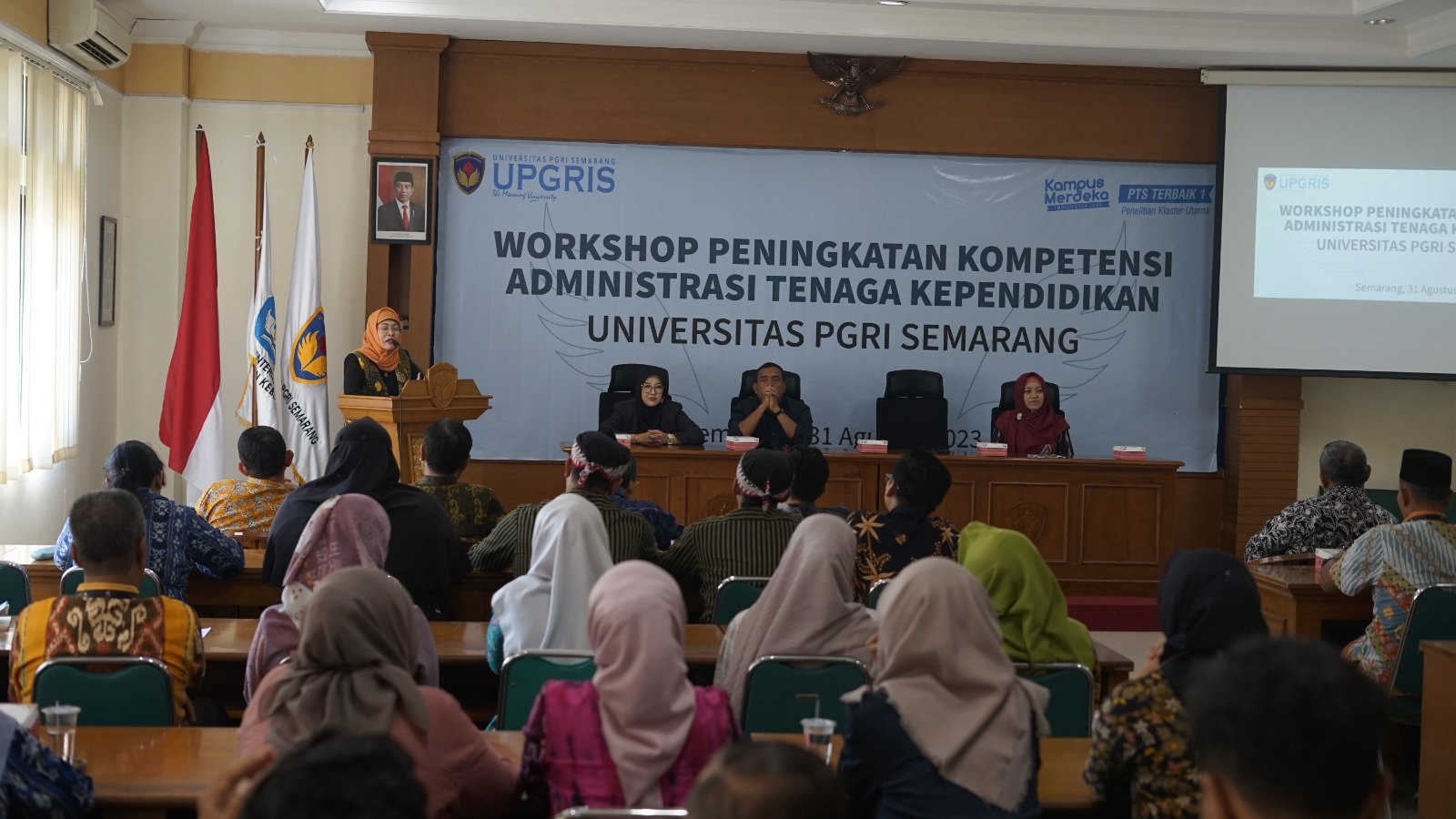 Capai Akreditasi Unggul, Kompetensi Tenaga Kependidikan UPGRIS Diperkuat