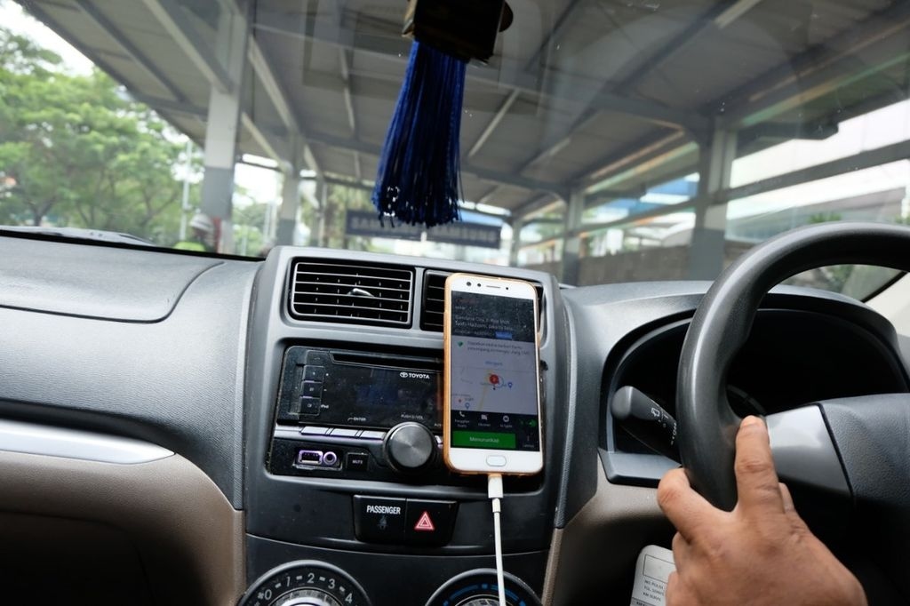 Viral Driver Gocar Marahi Penumpang, Gojek Langsung Putus Hubungan Mitra