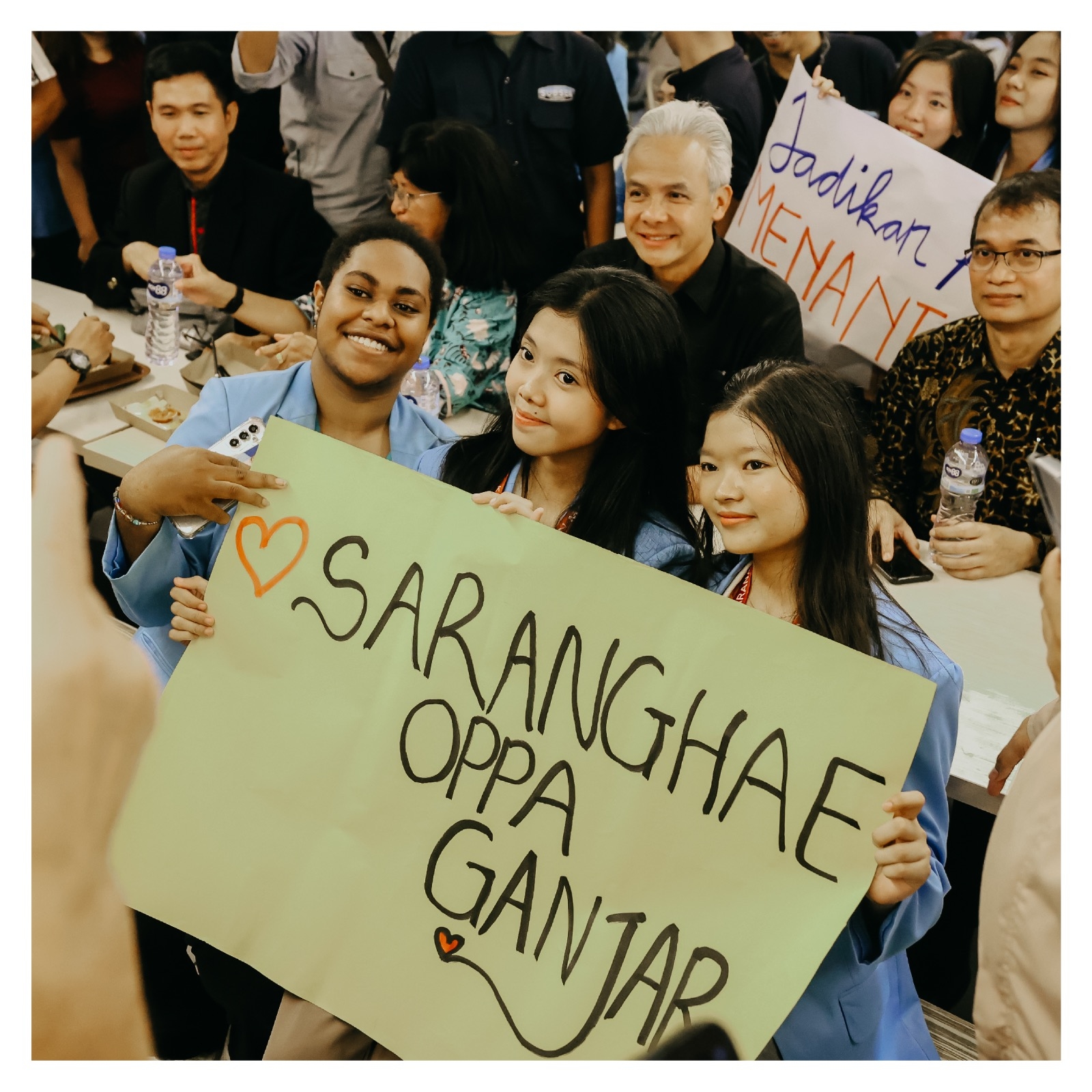 Ganjar Programkan Satu Keluarga Miskin Satu Sarjana