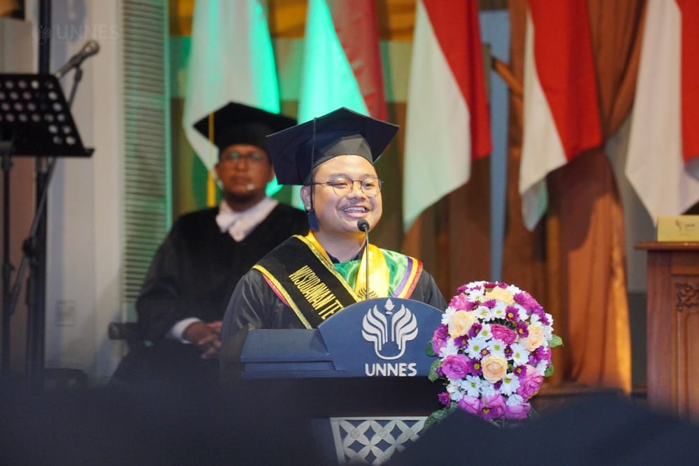 Muhammad Fauzi, Wisudawan Terbaik Unnes Jadi Pemimpin Redaksi Jurnal Ilmiah Terkemuka
