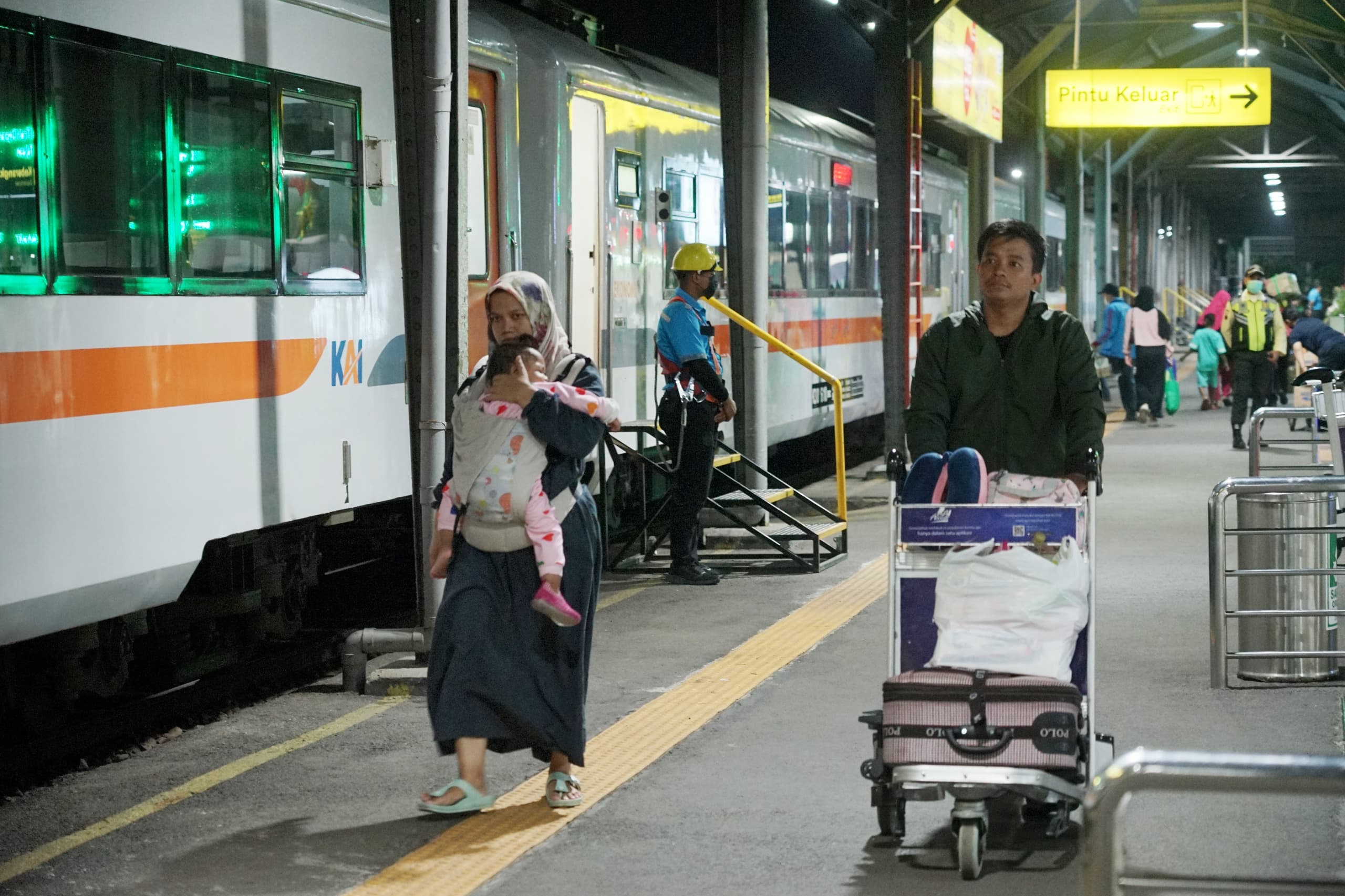 Jadwal Perjalanan KA Terbaru Hari Ini Jumat 5 Januari 2024, Berubah IMBAS Tabrakan KA Turangga vs Bandung Raya