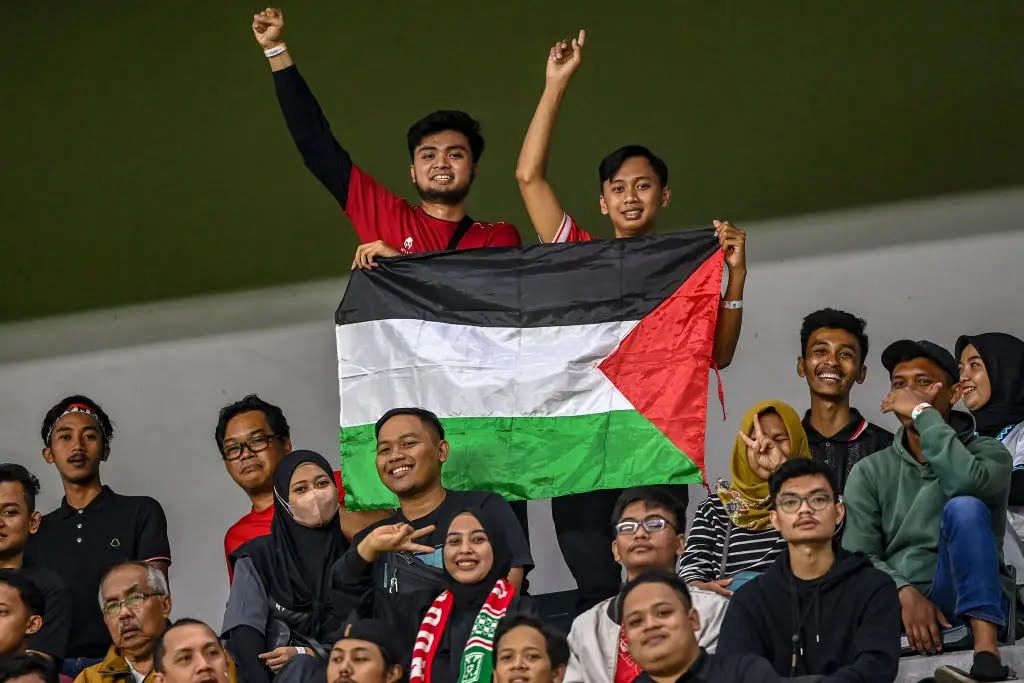 Kibarkan Ribuan Bendera Palestina di GBLA, Persib Bandung Kena Sanksi PSSI Jika Bobotoh Lakukan Hal Ini