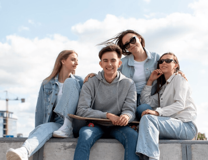 Simak 5 Tips Agar Kamu Menjadi Pribadi yang Disukai di Lingkungan Pertemanan Kantor