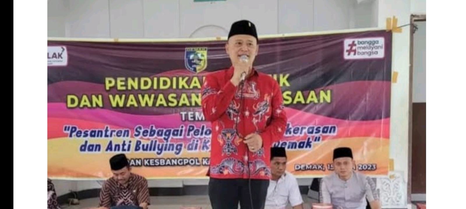 Ketua DPRD Demak Beri Pemahaman Santri tentang Politik